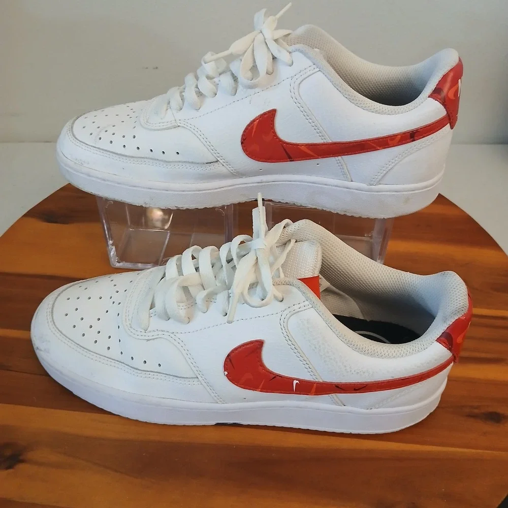 Nike Court Vision Low Men 8.5 White Red Casual Shoes Sneakers DM7588-100